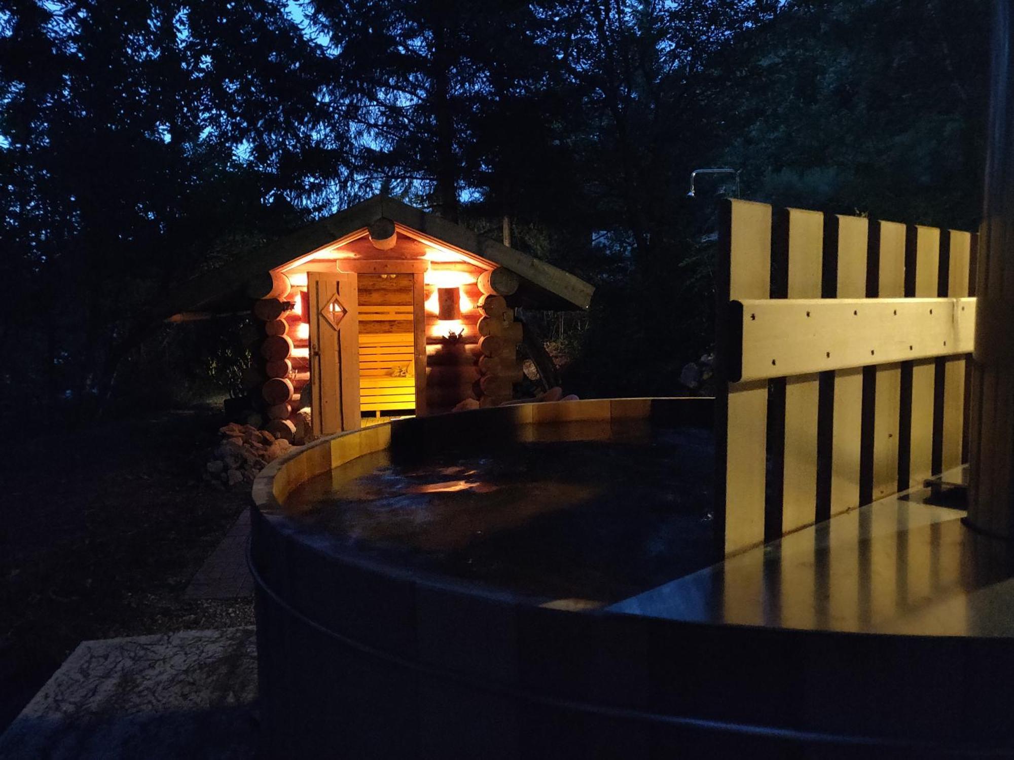 Les Grangeonnes, Gites Nature, Piscine, Bain Nordique, Sauna Pour Accueil Familiale Ou De Groupe Saint-Basile エクステリア 写真